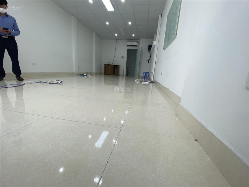 Cho thuê nhà phân lô, ô tô tránh ngõ 140 nguyễn xiển dt 55m2 x 4 tầng giá 18 triệu  0886 810 ***