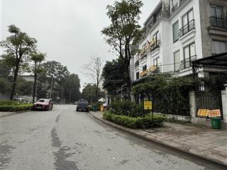 Cho thuê nhà liền kề đại kim nguyễn xiển, dt 90m x5 tầng thông sàn, thang máy, 35tr/th có tl