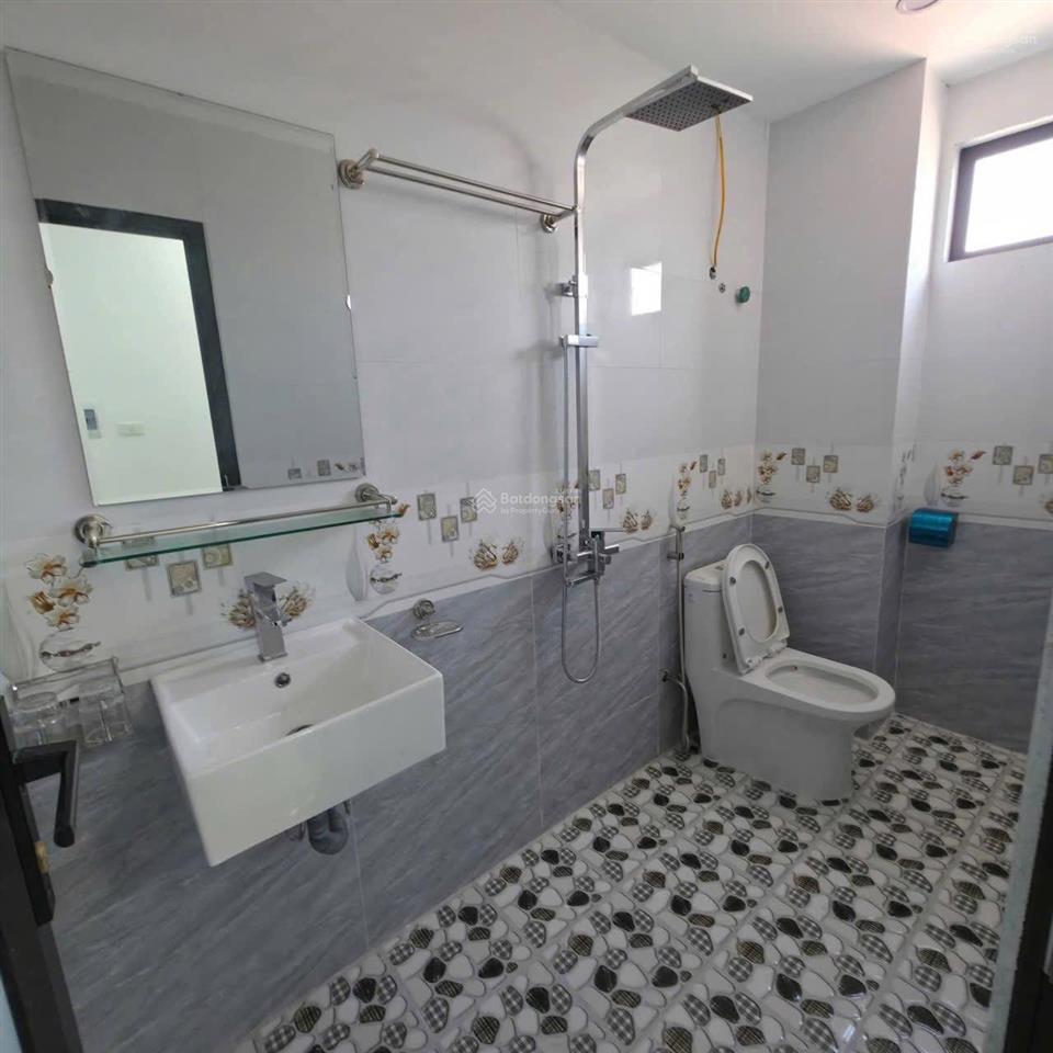 Bán gấp nhà tây tựu 5 tầng, 31m2, 60m ra đường tây thăng long, vị trí siêu đẹp, chỉ 4.1 tỷ