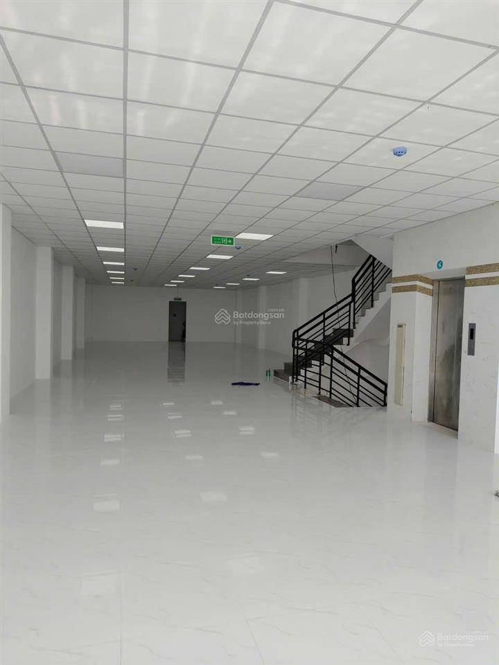 Cho thuê tòa nhà sd 1600m2, mt đường trần hưng đạo gần đh cần thơ