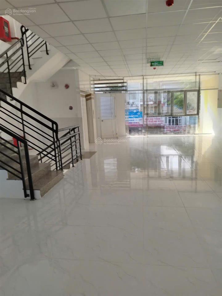 Cho thuê tòa nhà sd 1600m2, mt đường trần hưng đạo gần đh cần thơ