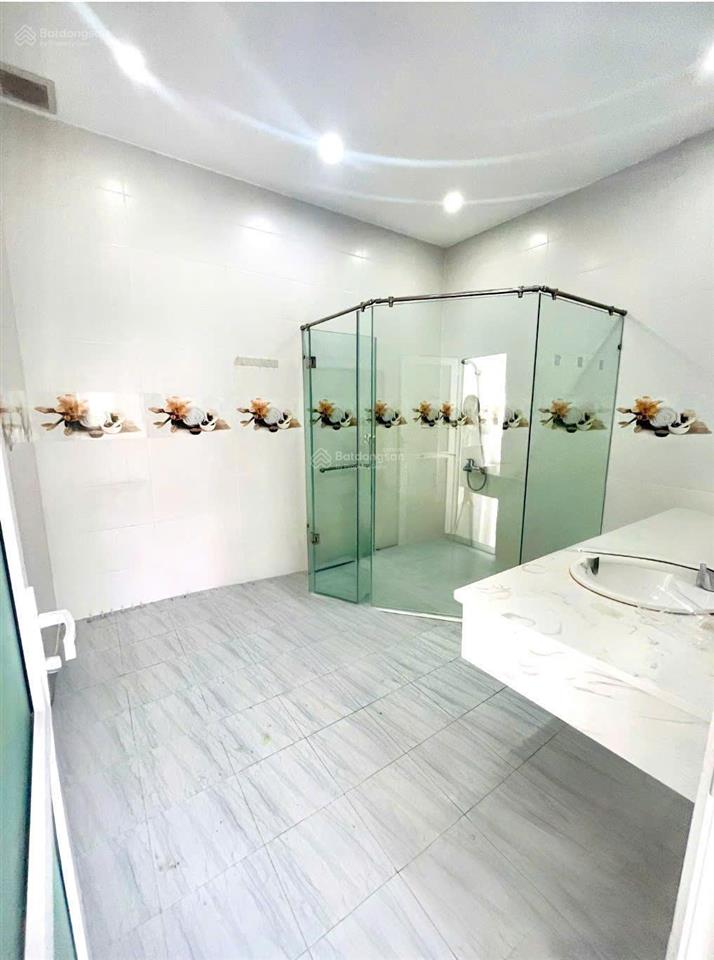 Cho thuê mặt tiền lý thái tổ  ngang 10m dtsd 720m² (thích hợp ngân hàng  công ty)