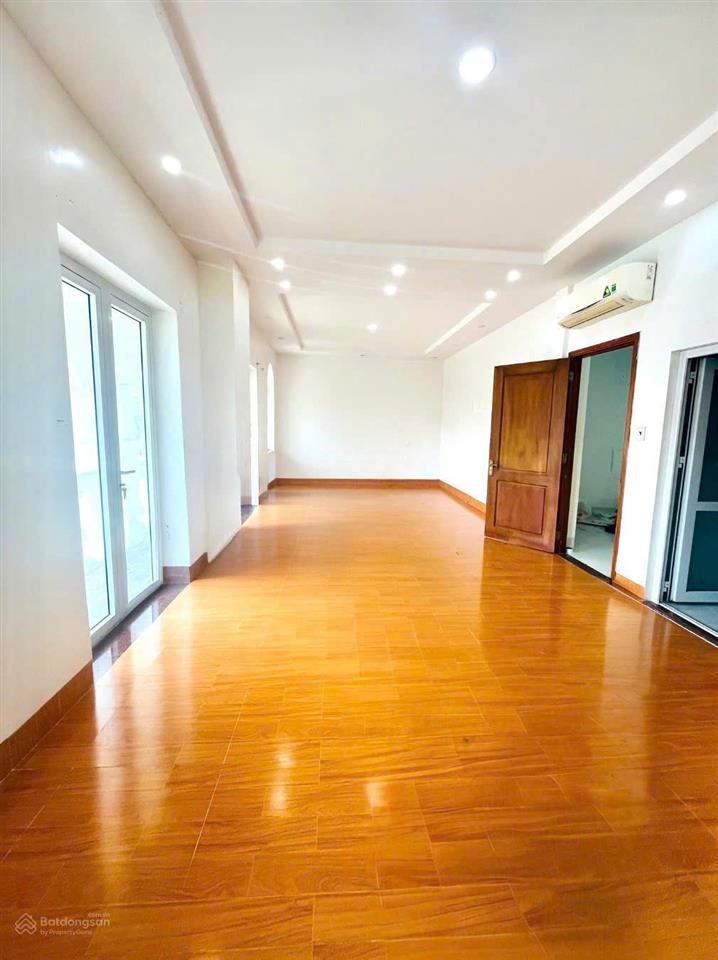 Cho thuê mặt tiền lý thái tổ  ngang 10m dtsd 720m² (thích hợp ngân hàng  công ty)