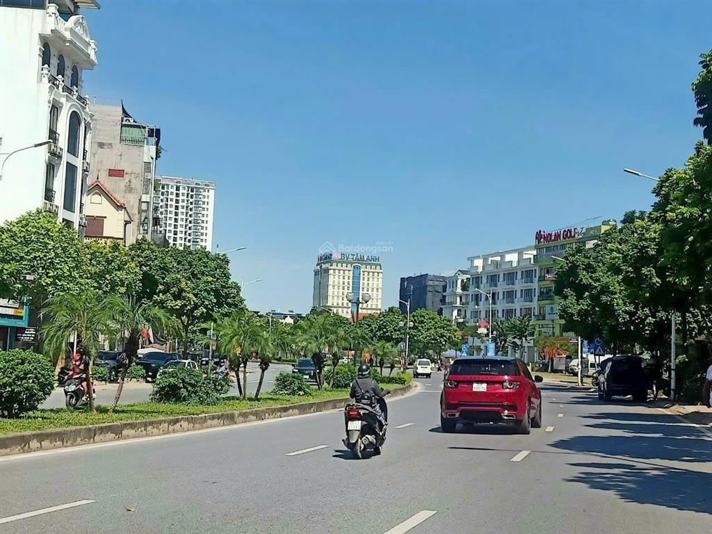 Bán nhà phố hồng tiến , sổ đỏ 80m2 * m tiền 7m , mặt ngõ thông rộng 4m , gần bệnh viện tâm anh