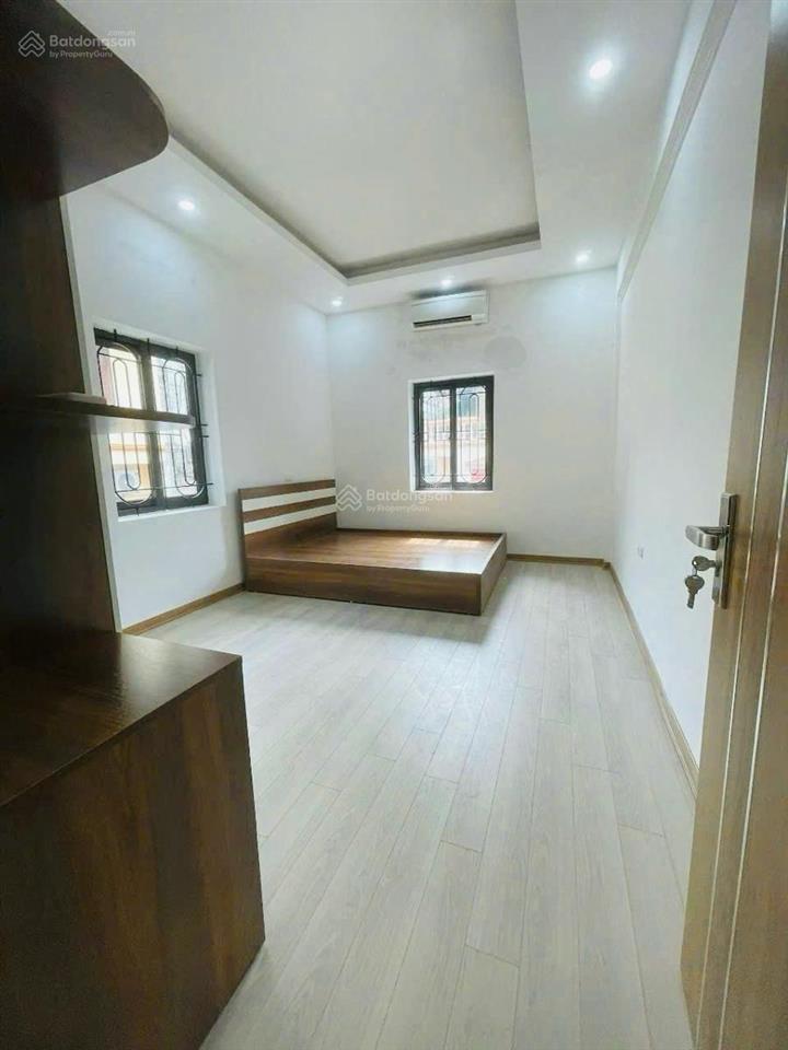 Tập thể chùa bộc, lô góc, 80m2 (sổ 57 m2), 3 ngủ, 5.05 tỷ