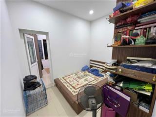 Tập thể vĩnh hồ, thái thịnh, tầng 2, 85m2 (35 m2 sổ đỏ) 2 ngủ, 4.x tỷ.