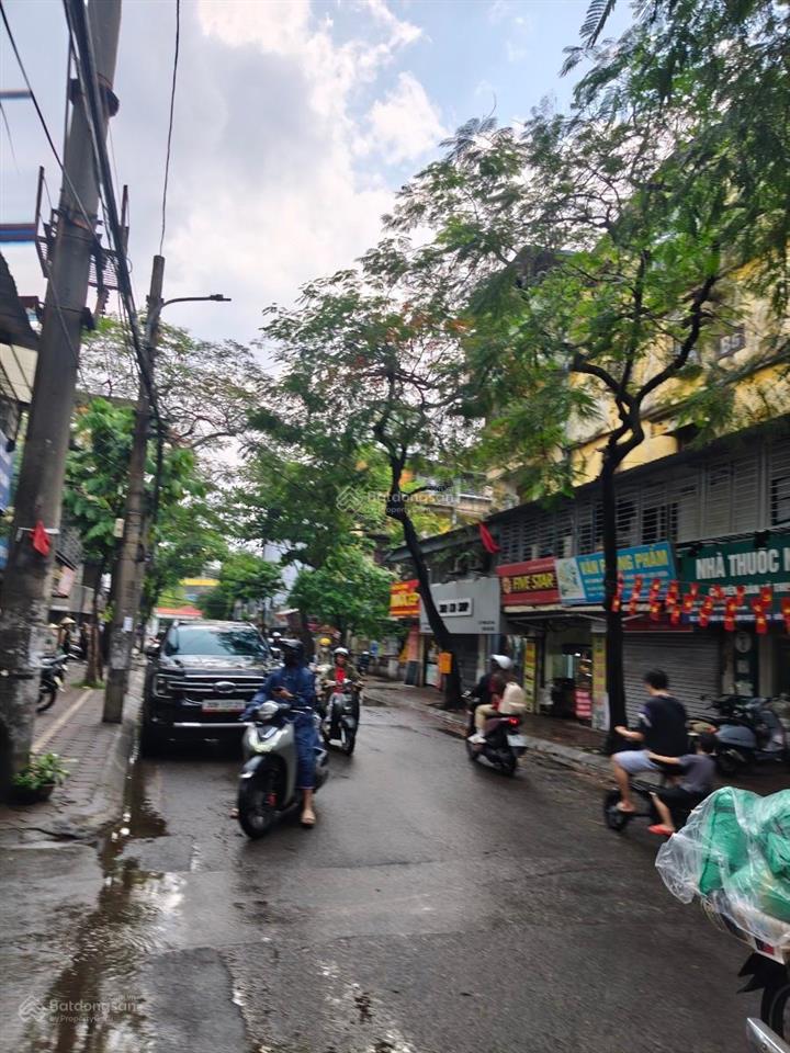 Tập thể trung tựphạm ngọc thạch, sổ siêu to 67 m², thực 100m², 3 ngủ, 5.x tỷ.