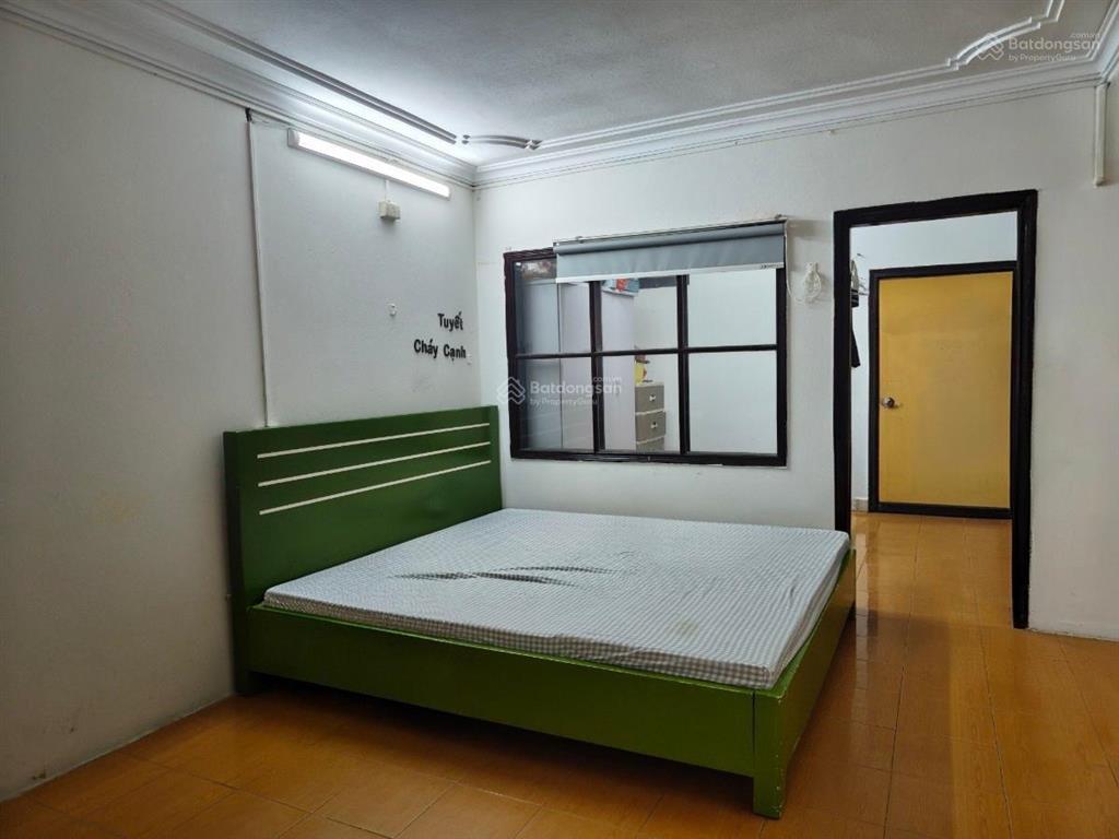 Tập thể trung tựphạm ngọc thạch, sổ siêu to 67 m², thực 100m², 3 ngủ, 5.x tỷ.