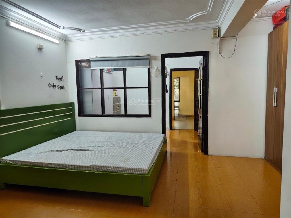 Tập thể trung tựphạm ngọc thạch, sổ siêu to 67 m², thực 100m², 3 ngủ, 5.x tỷ.