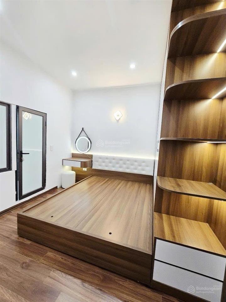 Tập thể chùa láng, đh ngoại thương, t2, 65m2 (28m2 sổ) 2 ngủ, nhỉnh 3 tỷ
