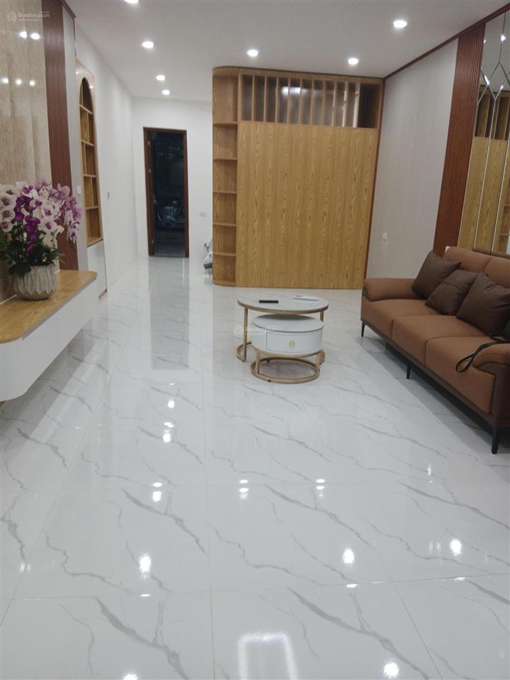 Tập thể kim liên, đống đa, t2, 60 m2 (32 m2 sổ), 2 ngủ, 4.x t/ỷ.
