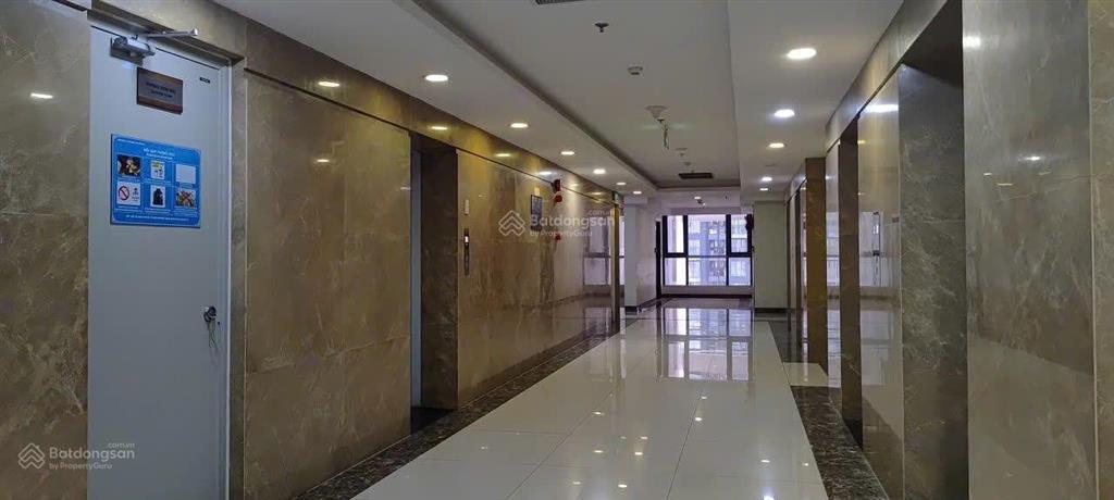 Cho thuê chung cư láng hạ, 60m2, 2 ngủ, chỉ 16 triệu/tháng.