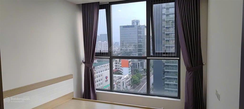 Cho thuê chung cư láng hạ, 60m2, 2 ngủ, chỉ 16 triệu/tháng.