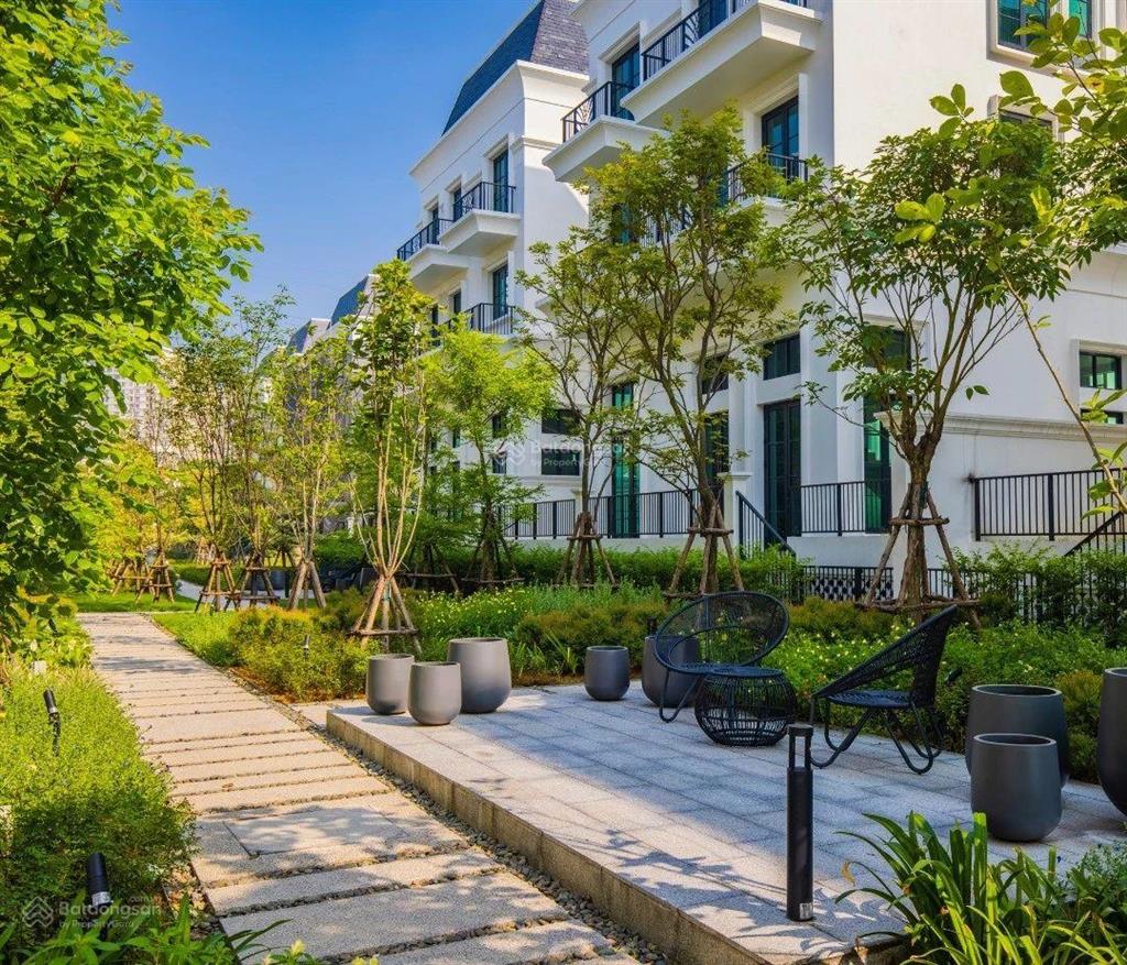 Bán bt đơn lập le jandin  park city 360m2, 4 tầng, 4 mặt thoáng, 6 ngủ +, 1** tỷ