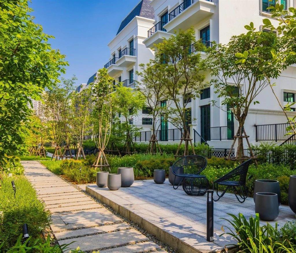 Bán biệt thự đơn lập le jandin  park city 216m2, 4 tầng, 4 mặt thoáng, 5 ngủ +, 6x tỷ.