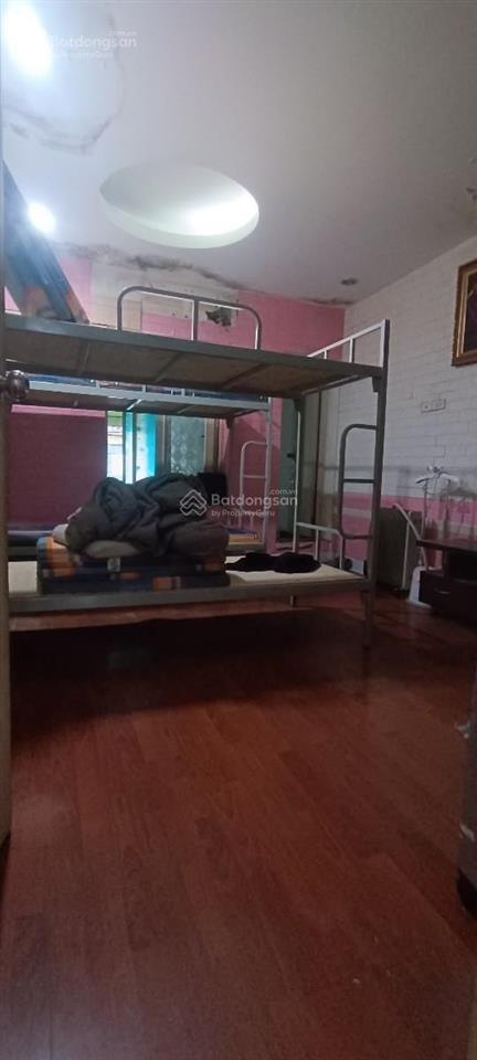 Tập thể kim liên, tầng 4, 80m2 (48 m2 sổ đỏ) 2 ngủ, 4.x tỷ.
