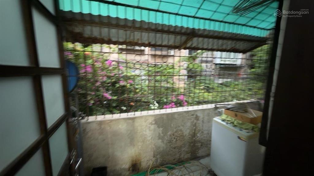 Tập thể phương mai, lô góc, 50m2 (47 m2 sổ đỏ) 2 ngủ, nhỉnh 3 tỷ.
