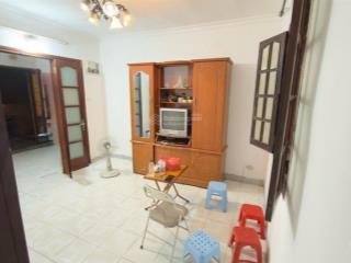 Tập thể phương mai, lô góc, 50m2 (47 m2 sổ đỏ) 2 ngủ, nhỉnh 3 tỷ.