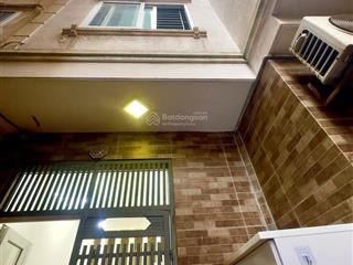 Bán nhà tt ba đình dt 40m 4t giá chỉ 7.9 tỷ nhà dân xây full tiện ích sổ vuông nở hậu