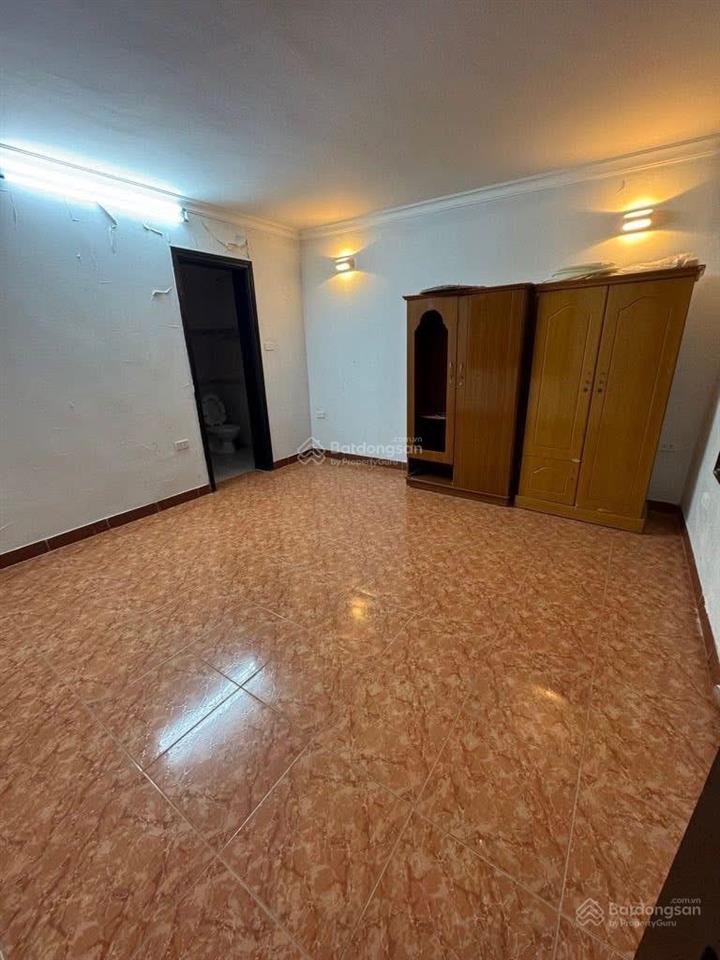 Cần bán gấp nhà đội cấn ba đình dt 50 m 4 tầng mặt tiền siêu rồng oto vào nhà hai thoáng trước sau