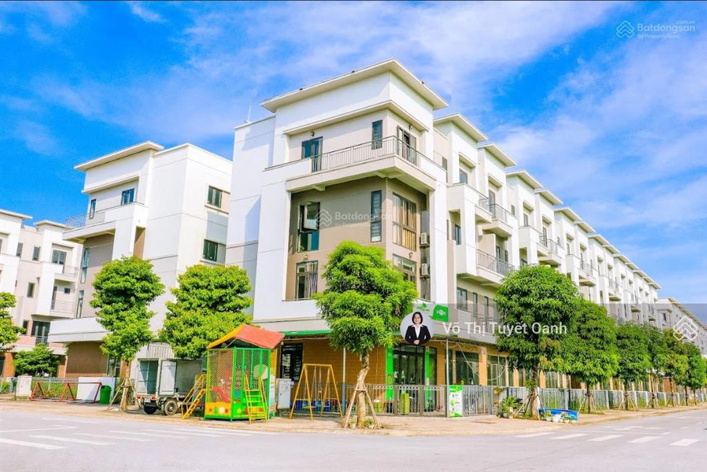 Nhà phố 4 tầng centa diamond đối diện chung cư vsip bắc ninh, sổ riêng giá 6 tỷ 600