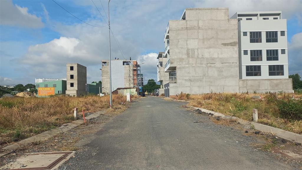 Đất sổ hồng thủ đức  gần vành đai 2, metro  giá tốt 3,050 tỷ