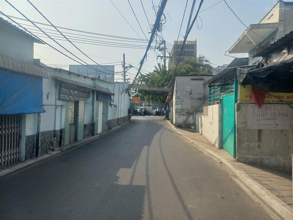 Bán nhà 1 sẹc gần quốc lộ 13  cách quốc lộ 13 đúng 5m