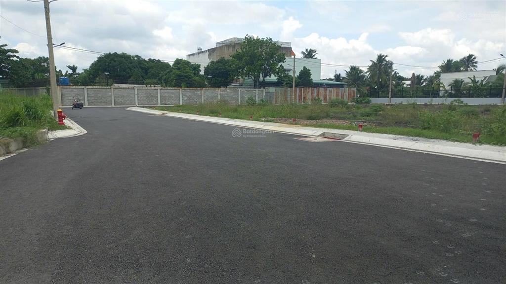 [ đất ql13  thủ đức ]  [ mặt tiền đường 20m ]  [ sát metro ]  [ ck tốt ]