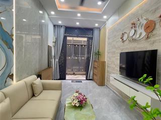 Ngã 6 nguyễn kiệm, nguyễn văn nghi, full nội thất, 2 tầng đúc, 3 pn, dt 36m2, giá 4.75 tỷ tl