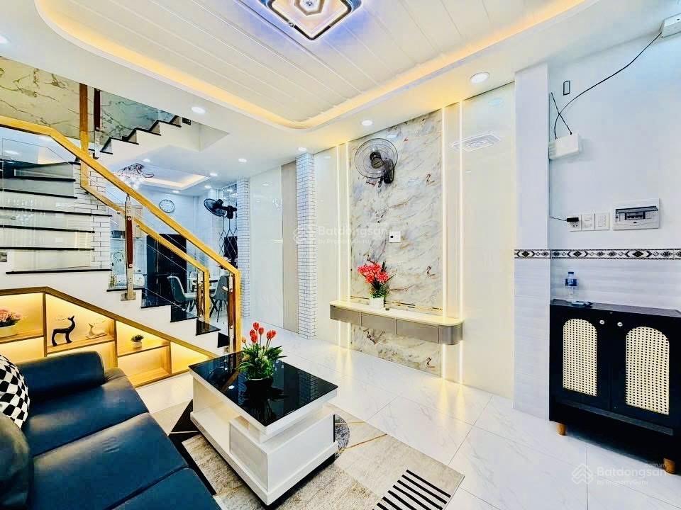 Ngay emart2, hẻm gần 4m, 3 tầng, full nội thất, 3pn, dtsd 100m2  4.86tỷ