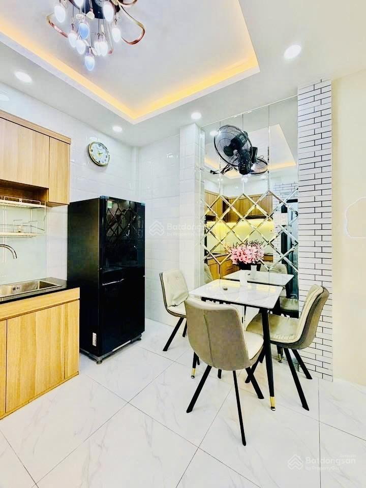 Ngay emart2, hẻm gần 4m, 3 tầng, full nội thất, 3pn, dtsd 100m2  4.86tỷ