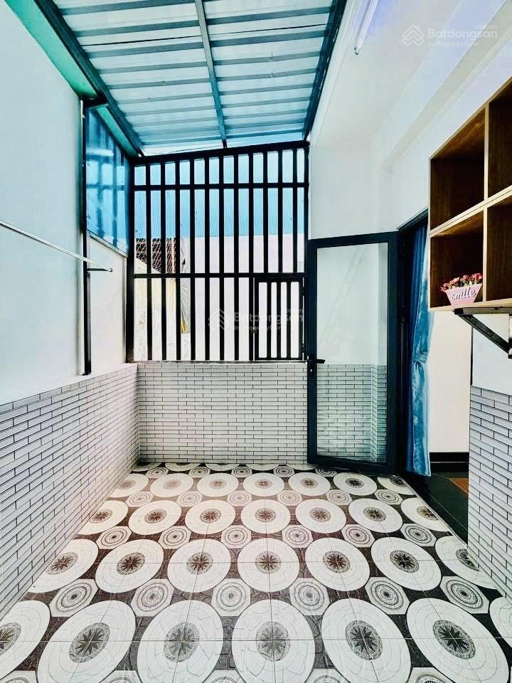 Ngay emart2, hẻm gần 4m, 3 tầng, full nội thất, 3pn, dtsd 100m2  4.86tỷ