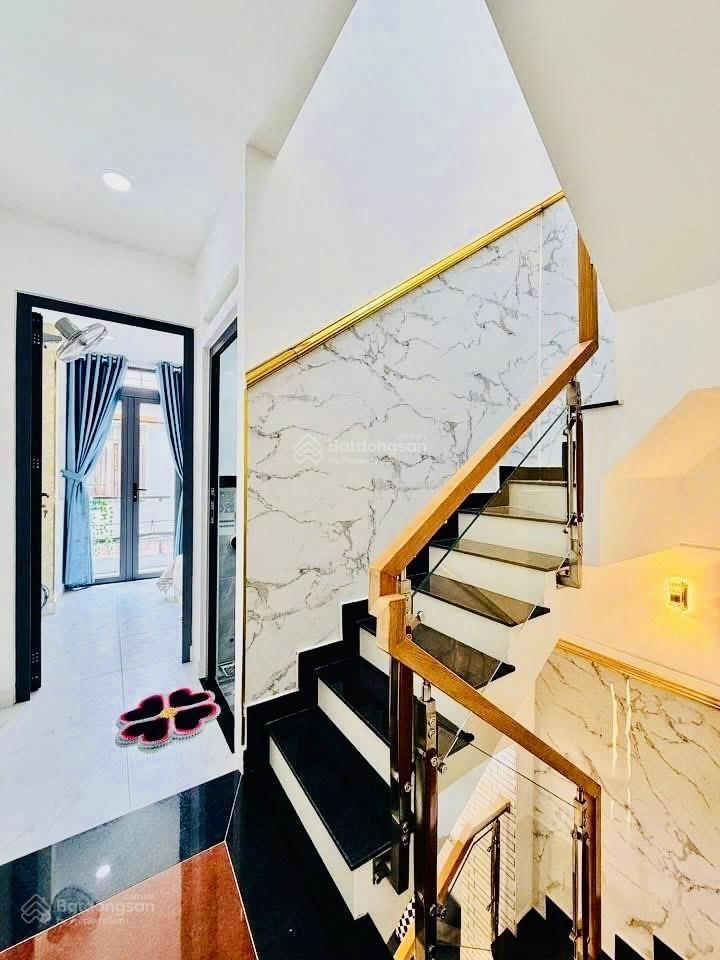 Ngay emart2, hẻm gần 4m, 3 tầng, full nội thất, 3pn, dtsd 100m2  4.86tỷ