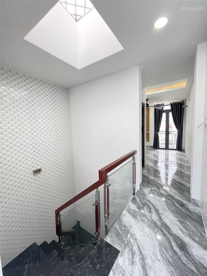 Siêu hiếm  hẻm nhựa kế mặt tiền  hơn 7 tỷ  5 tầng 5pn, 5wc.