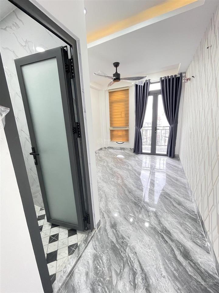 Siêu hiếm  hẻm nhựa kế mặt tiền  hơn 7 tỷ  5 tầng 5pn, 5wc.