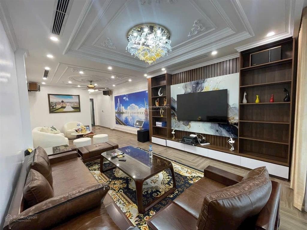 Bán gấp nhà phố cát linh87m6 tầng thang máyô tô tránh2 thoángnhà đẹp hiện đạichỉ 25.x tỷ