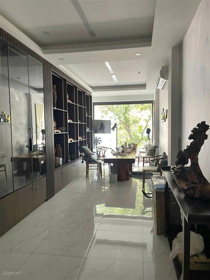 Bán nhà mặt phố trần đăng ninhvìa hè 45m 7 tâng thang máy kd đỉnh  2 mặt thoáng  giá 29.x tỷ