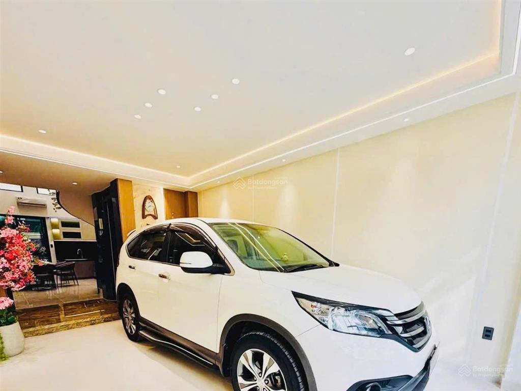 Bán 8 tầng thang máy nhà kim mãô tô tránhgần hồ,60mmt4.5mvừa ở vừa kdvpgiá 26.5 tỷ