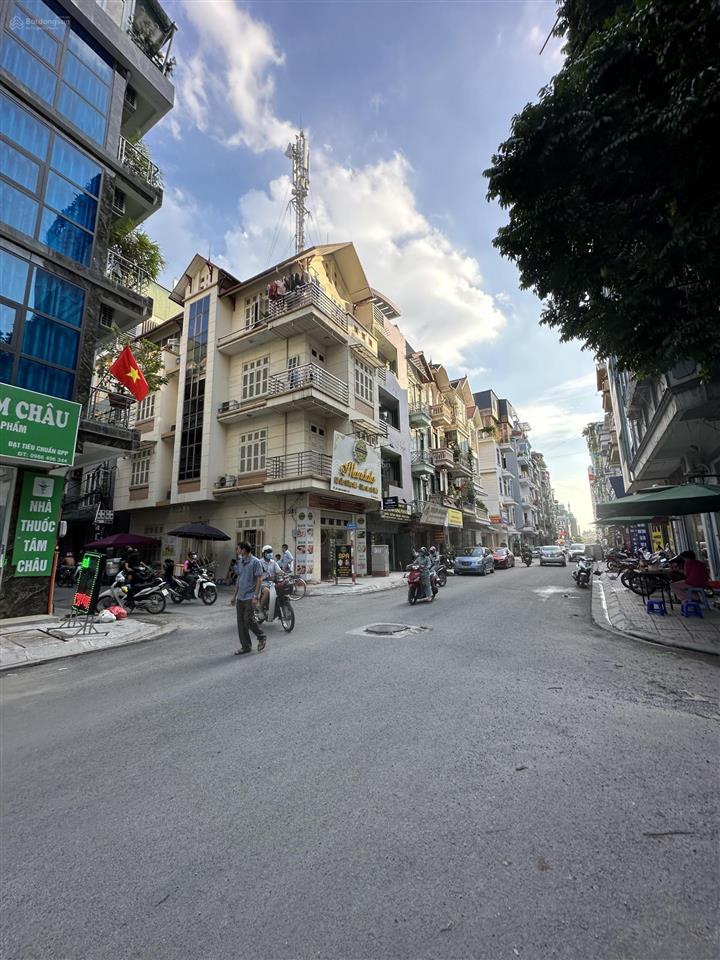Bán nhà đẹp phố cát linh phân lô ôtô tránh kinh doanh, ngõ thông hiếm có dt 50m2 5tầng mt 4.2m