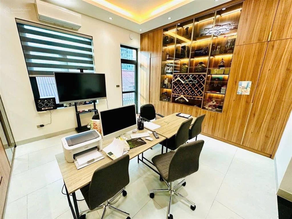 Bán nhà phố hoàng cầuô tô vào nhàkdvp30m ra phốdt67m5 tầngmt5mbao quy hoạch25 tỷ