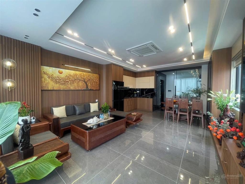 Bán nhà phố hoàng cầu ô tô tránhcách phố 30m kdvpdt55m 5 tầngmt4m 2 thoángchỉ 18 tỷ