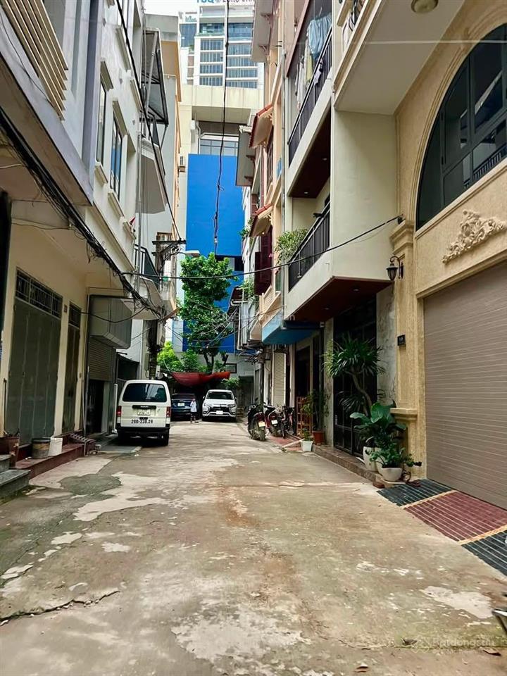 Bán nhà phố hoàng cầu ô tô tránhcách phố 30m kdvpdt55m 5 tầngmt4m 2 thoángchỉ 18 tỷ