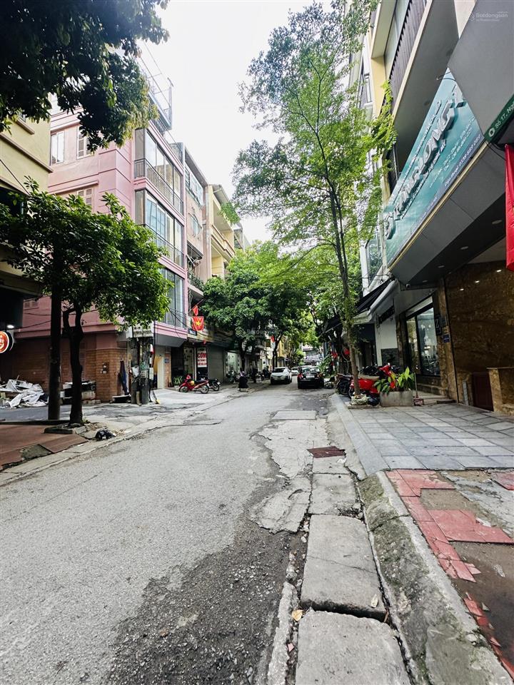 Bán nhà phố đỗ quangvỉa hè ô tô tránhkd sầm uấtdt65m 5 tầngmt5mgiá hơn 30 tỷcó ô chờ tm