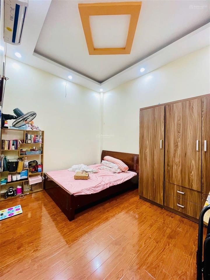 Bán nhà phố hoàng cầu kinh doanh ô tô tránh 2 mặt tiền dt65m5 tầngmt4.3m3mgiá  24 tỷ