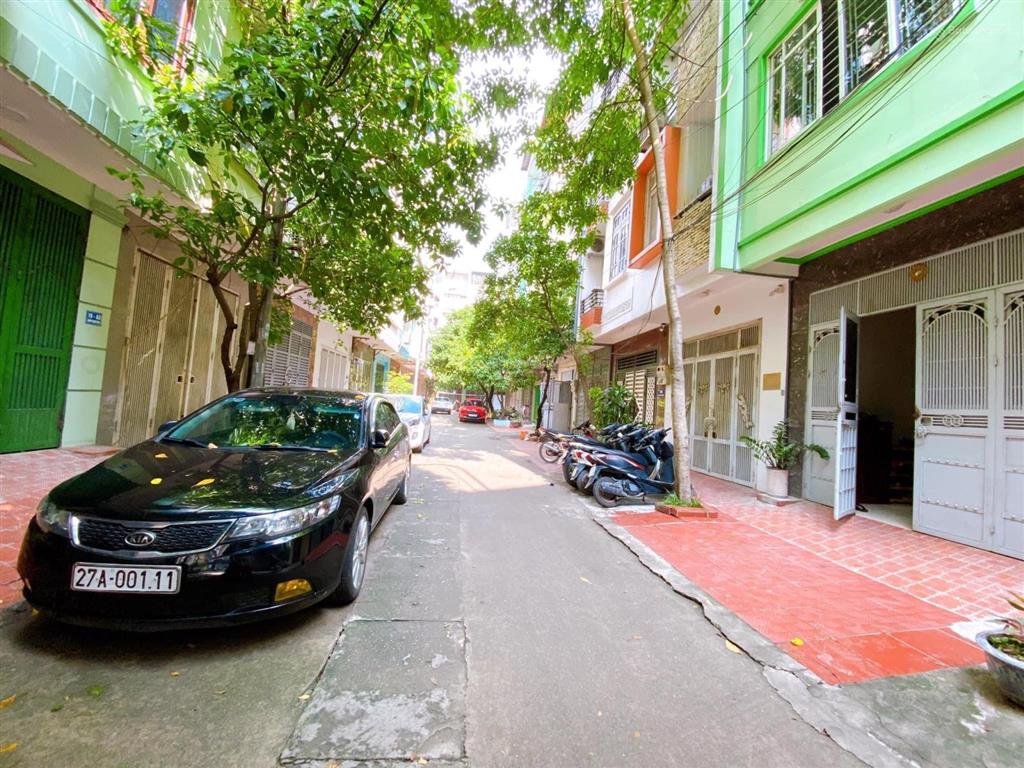 Bán gấp nhà phố hoàng cầuô tô tránh30m ra mặt phốdt55m5 tầngmt5mchỉ 24 tỷ tl mạnh