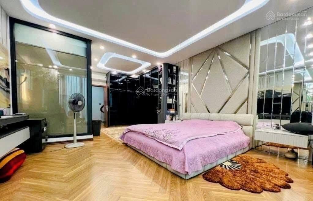 Bán gấp nhà phố nguyễn chí thanhô tô tránhkd 1 nhà ra mặt phố dt45m5 tầngmt4mchỉ 15.x tỷ