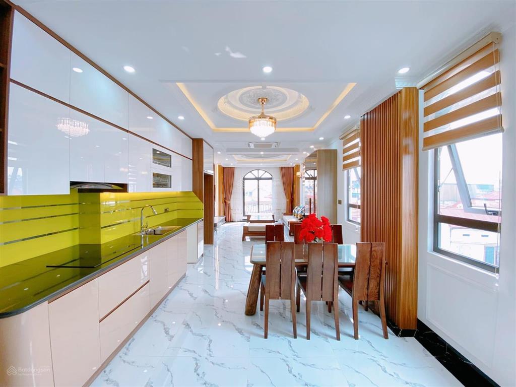 Bán nhà phố hoàng ngânphân lô vỉa hè ô tô tránhkd nhộn nhịp dt60m25 tầngmt4.7mgiá 27.5 tỷ