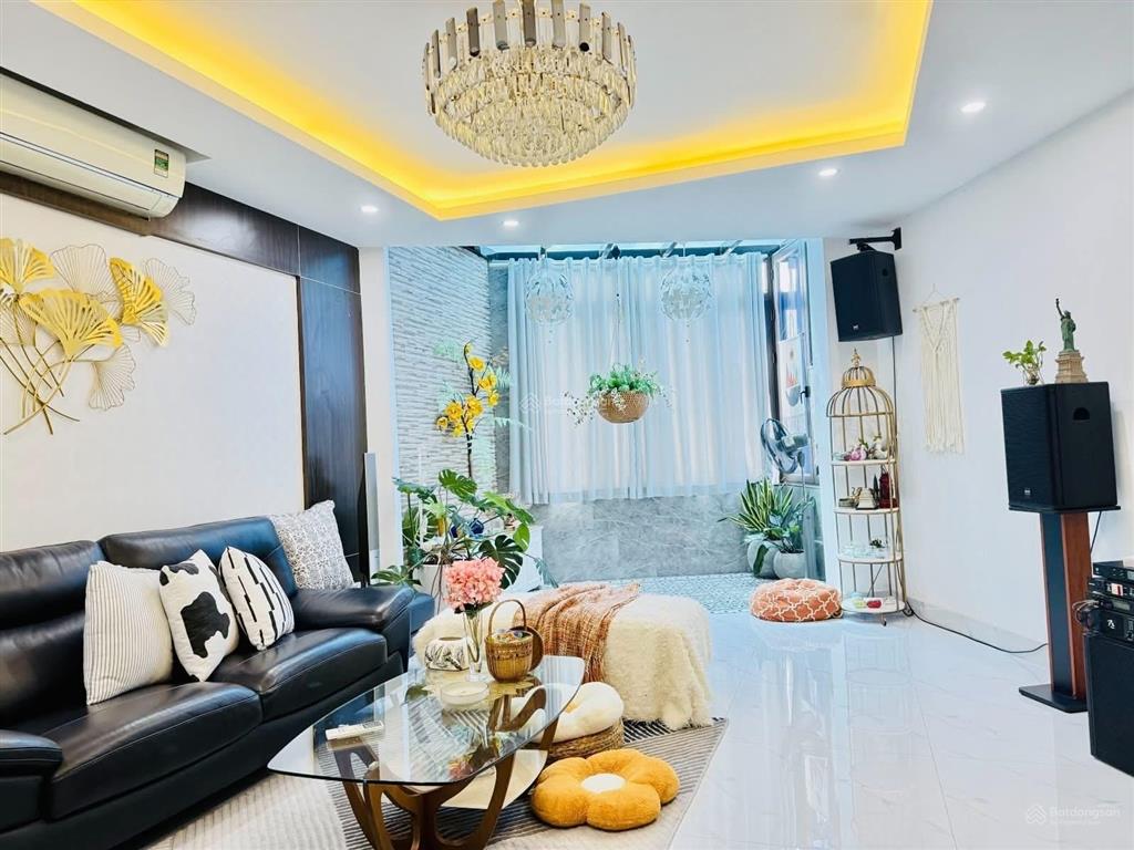 Bán tòa 8 tầng lô góc nguyễn khánh toànview công viênkd đt112mmt11mnhà đẹp hiện đại66,8 tỷ