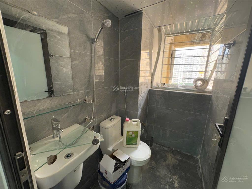 Bán gấp chung cư b11 nam trung yên65m 2 ngủ 2 vs tầng trung nhà đẹp giá đầu tư 4.95 tỷ
