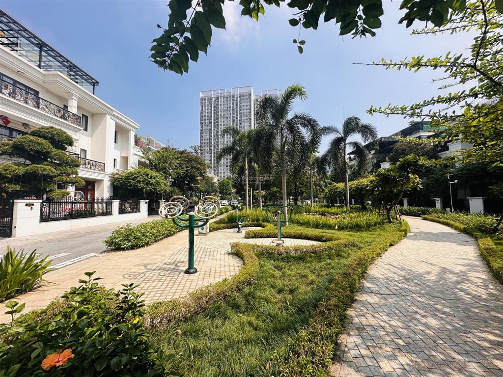 Biệt thự vinhomes gardenia hàm nghi nghi lô gócthiết kế hiện đại285m2 4 tầng thang máy189.6 tỷ